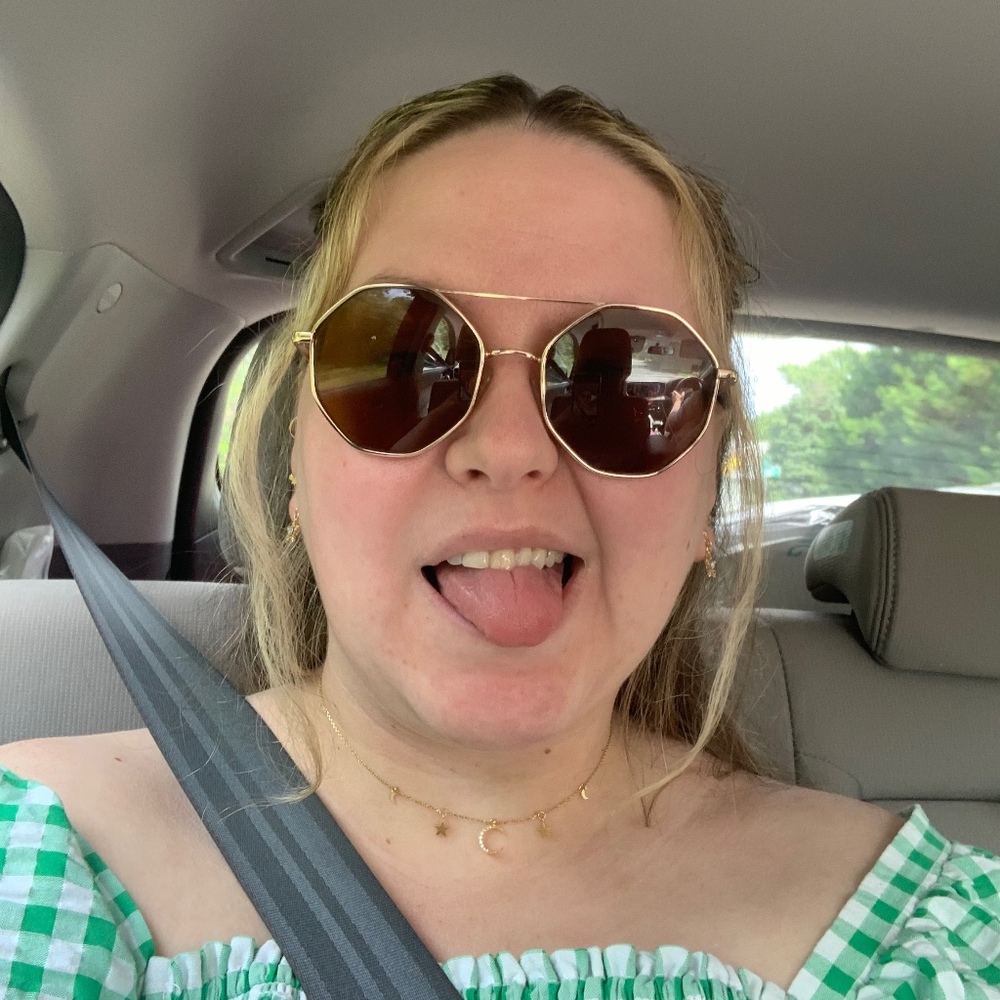 Meet your Posher, Posh